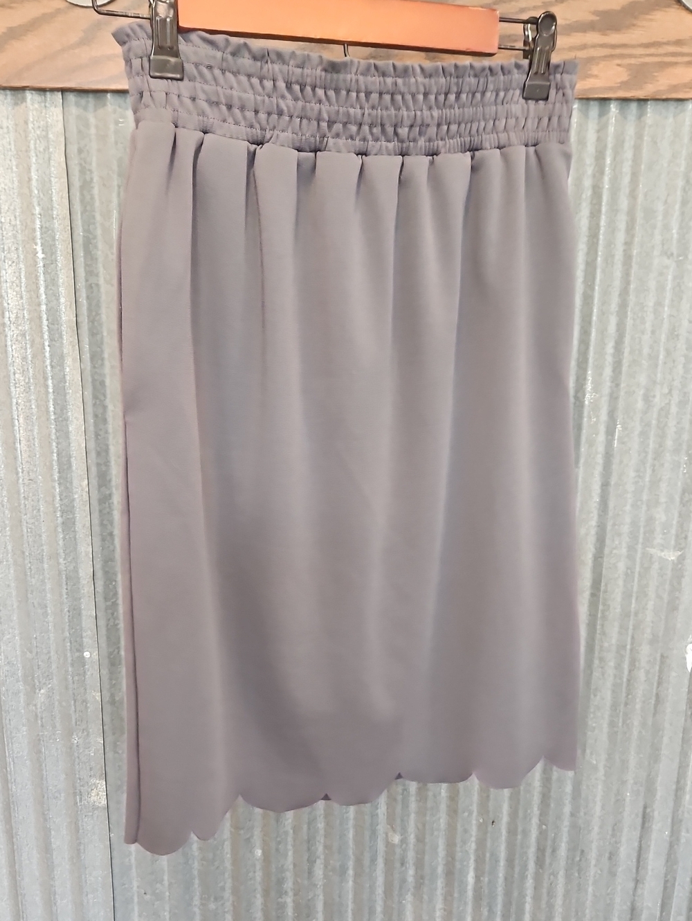 Women’s Scallop Hem Elastic Waist Skirt - Steel Gray